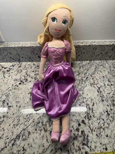 Disney store raperonzolo - disney,